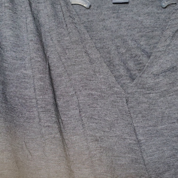 Old Navy draped top - Picture 2 of 4